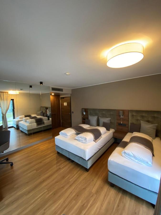 Intergroup Business & Design Hotel Ingolstadt Kosching Eksteriør billede