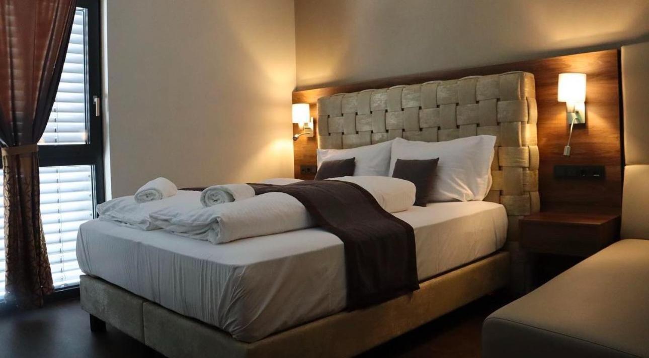 Intergroup Business & Design Hotel Ingolstadt Kosching Eksteriør billede